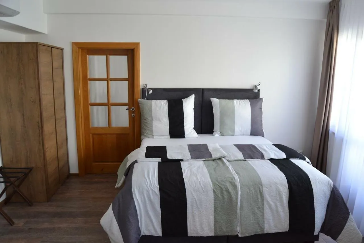 Like Home Apartments Praga 0*,